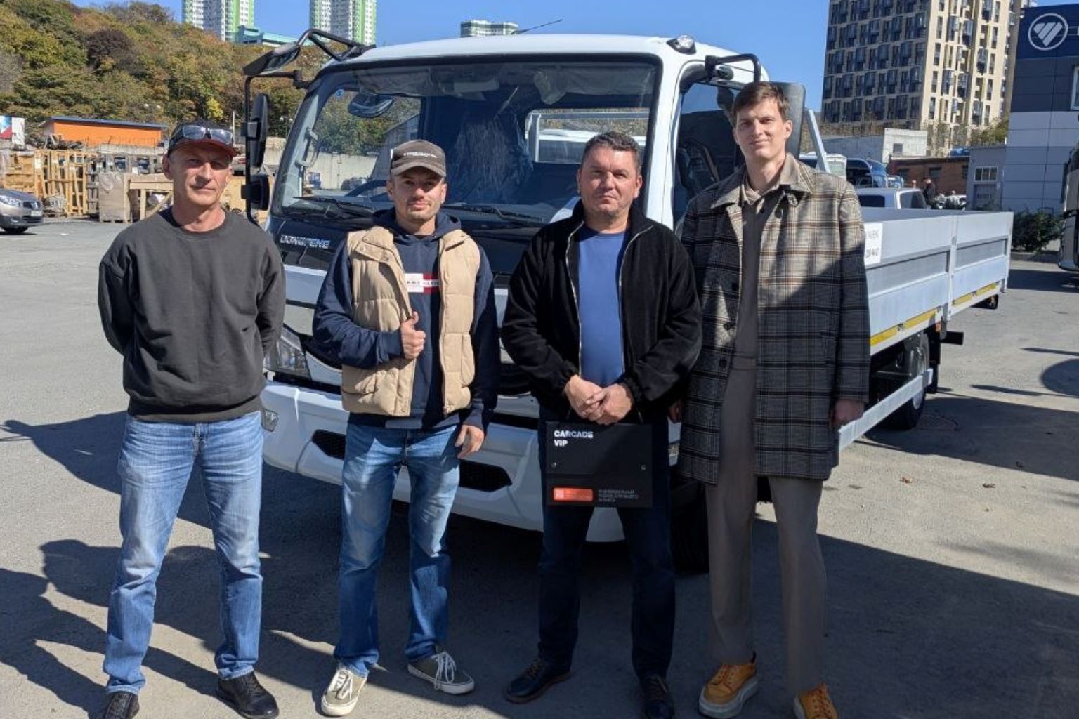 Подходящий грузовик для металлических изделий: клиент выбрал DONGFENG Z80N