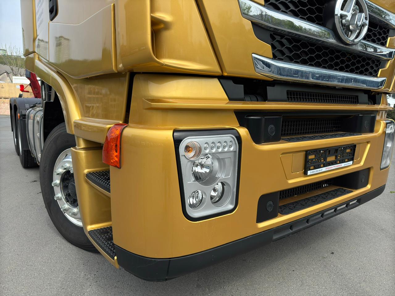 Hongyan Genlyon C500: Седельный тягач в продаже 
