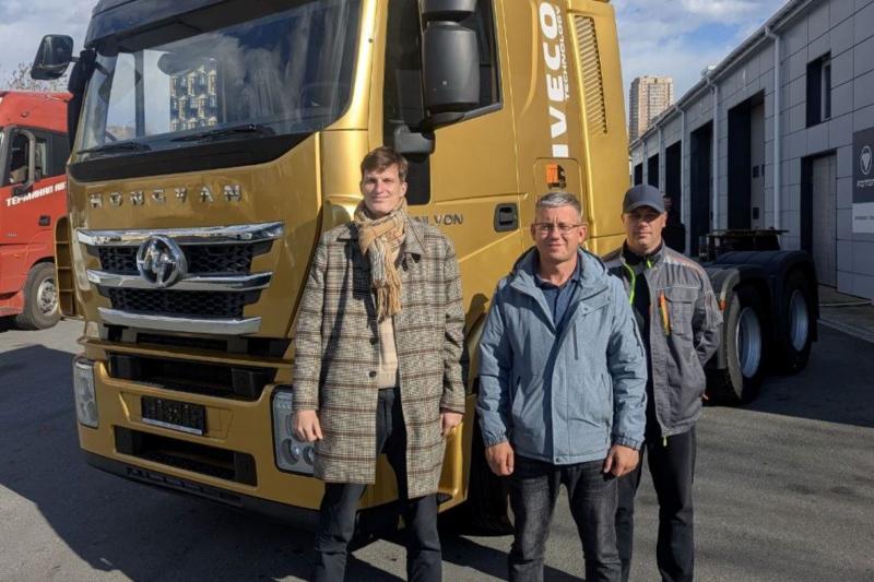 IVECO HONGYAN 6×4: тягач для контейнерных перевозок и новых проектов