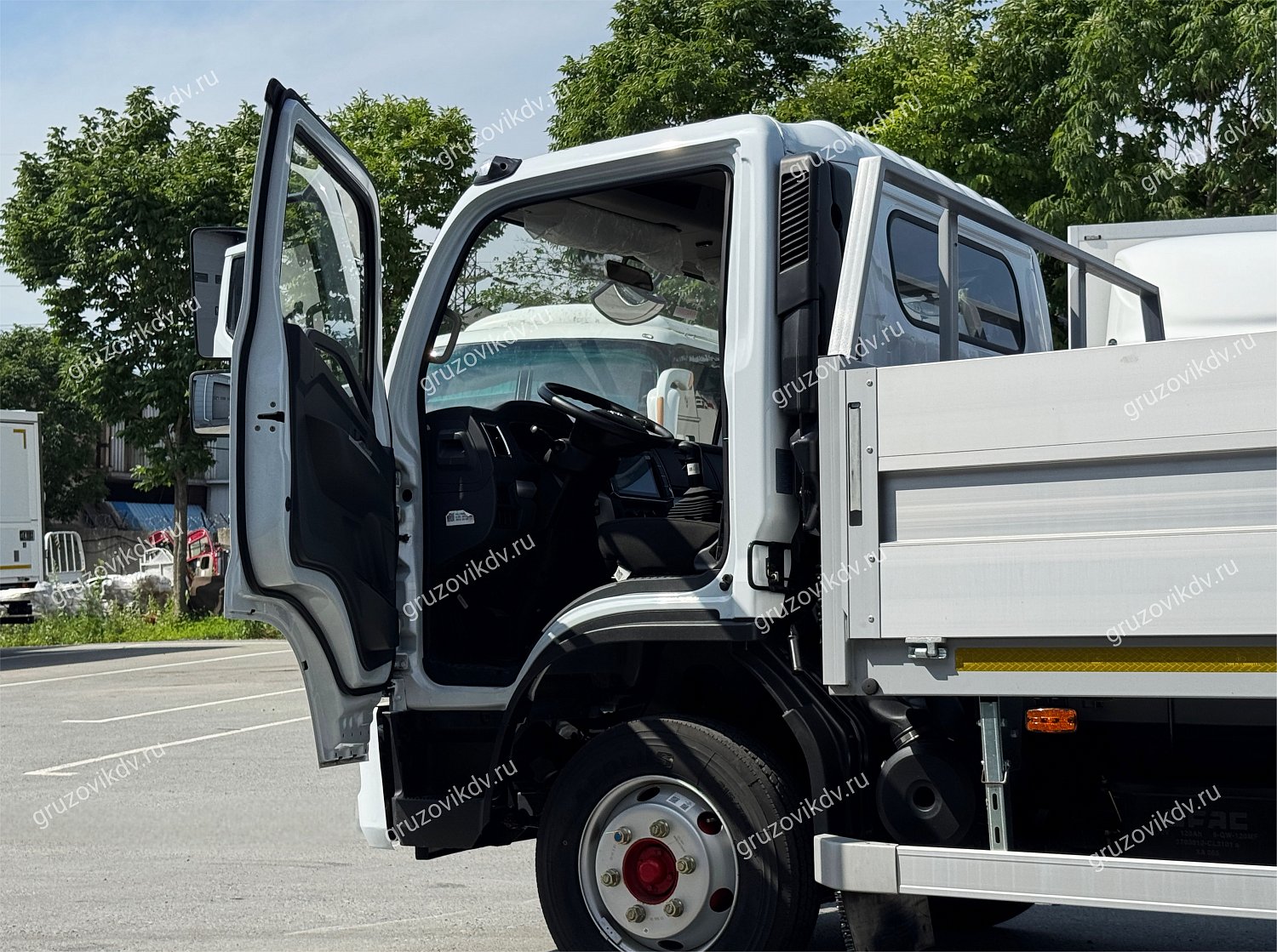 DONGFENG Z80: надежный 5-тонный грузовик для ежедневной работы