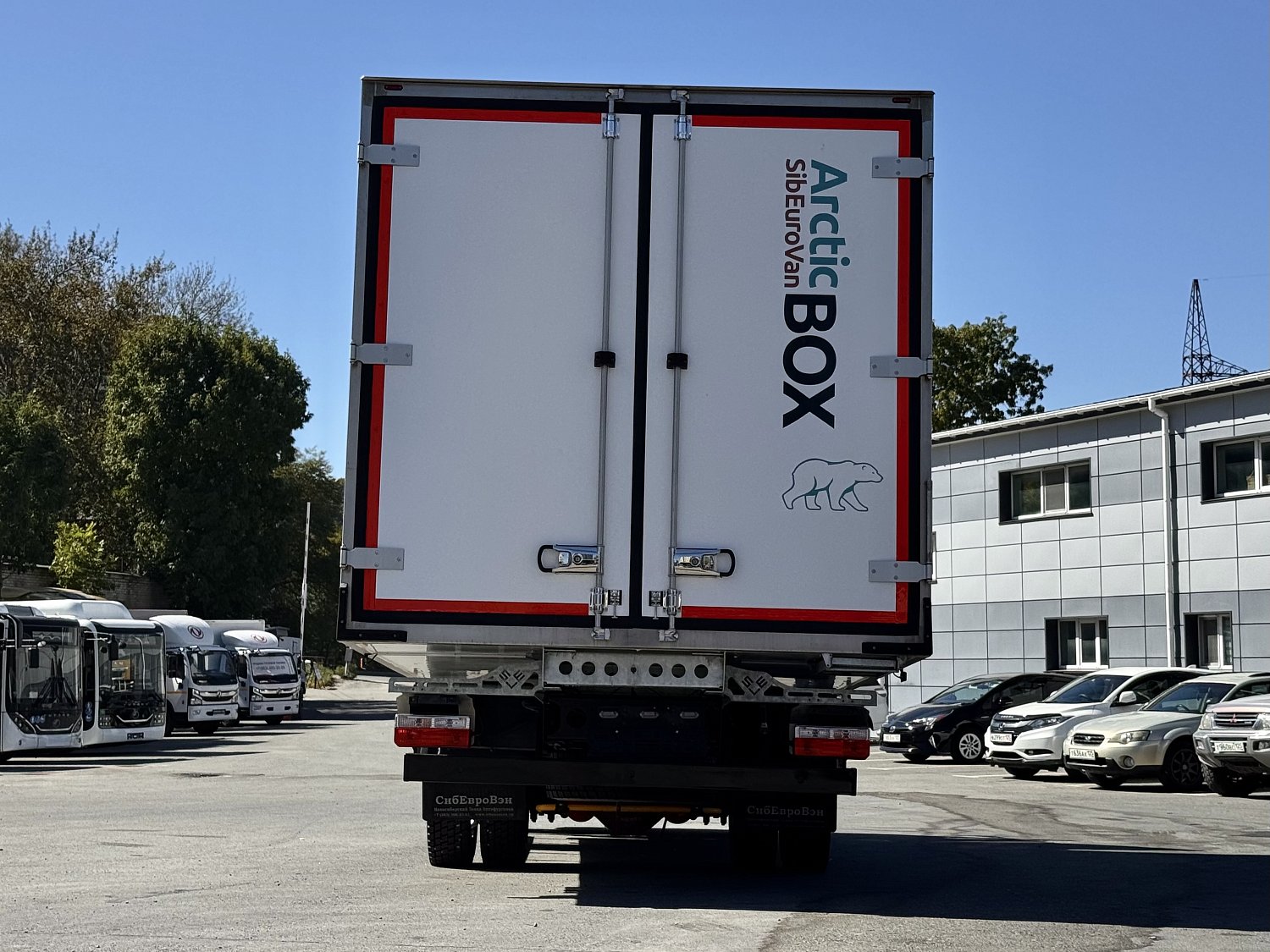 DongFeng C120N с изотермическим фургоном