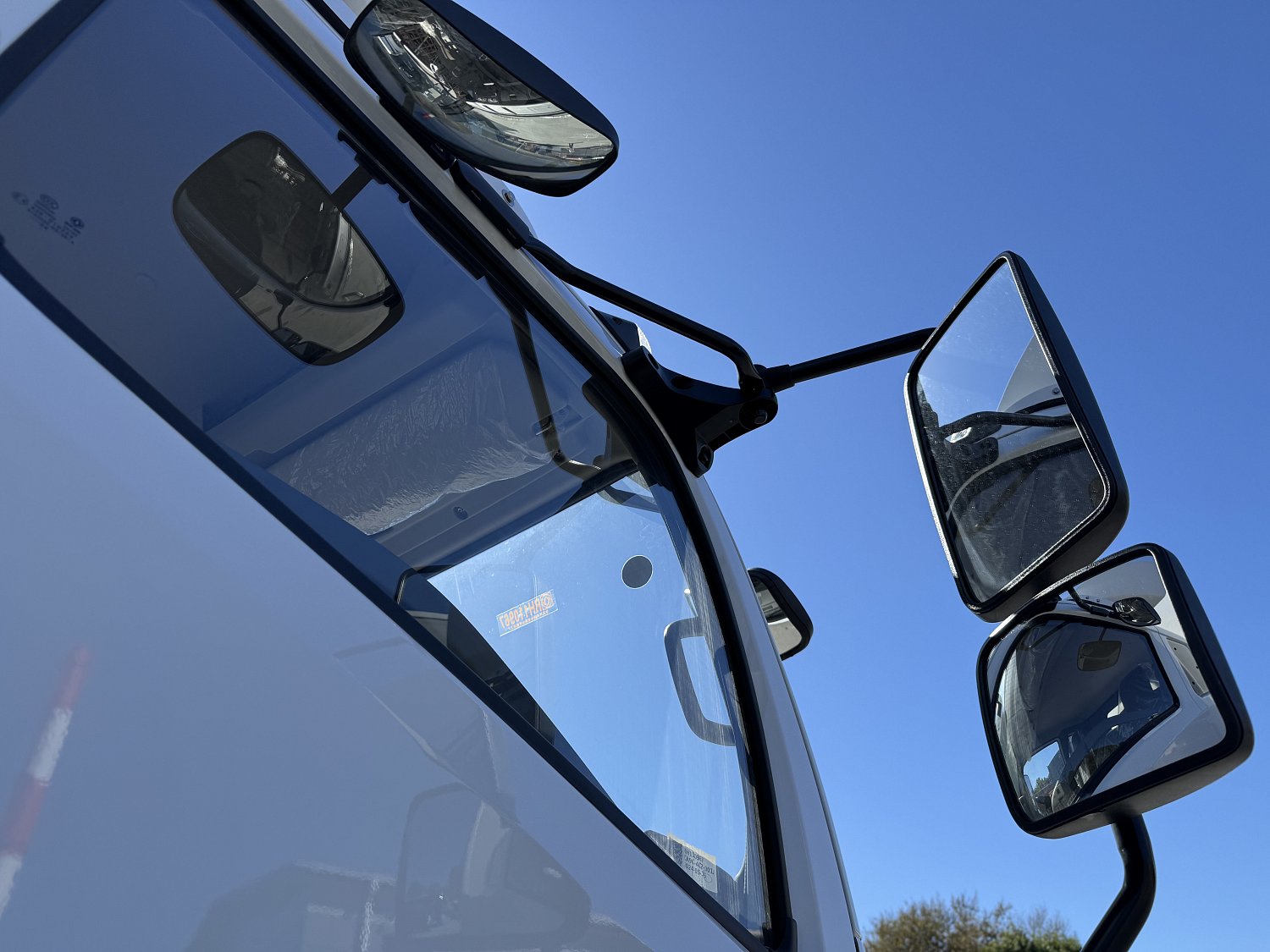 DongFeng C120N с изотермическим фургоном