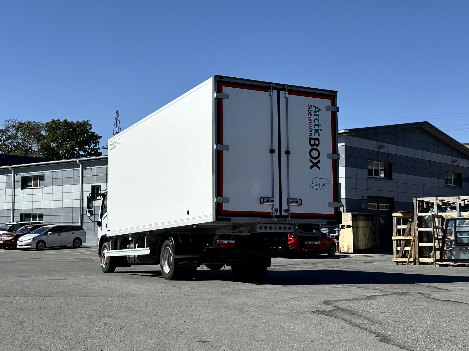 DongFeng C120N с изотермическим фургоном