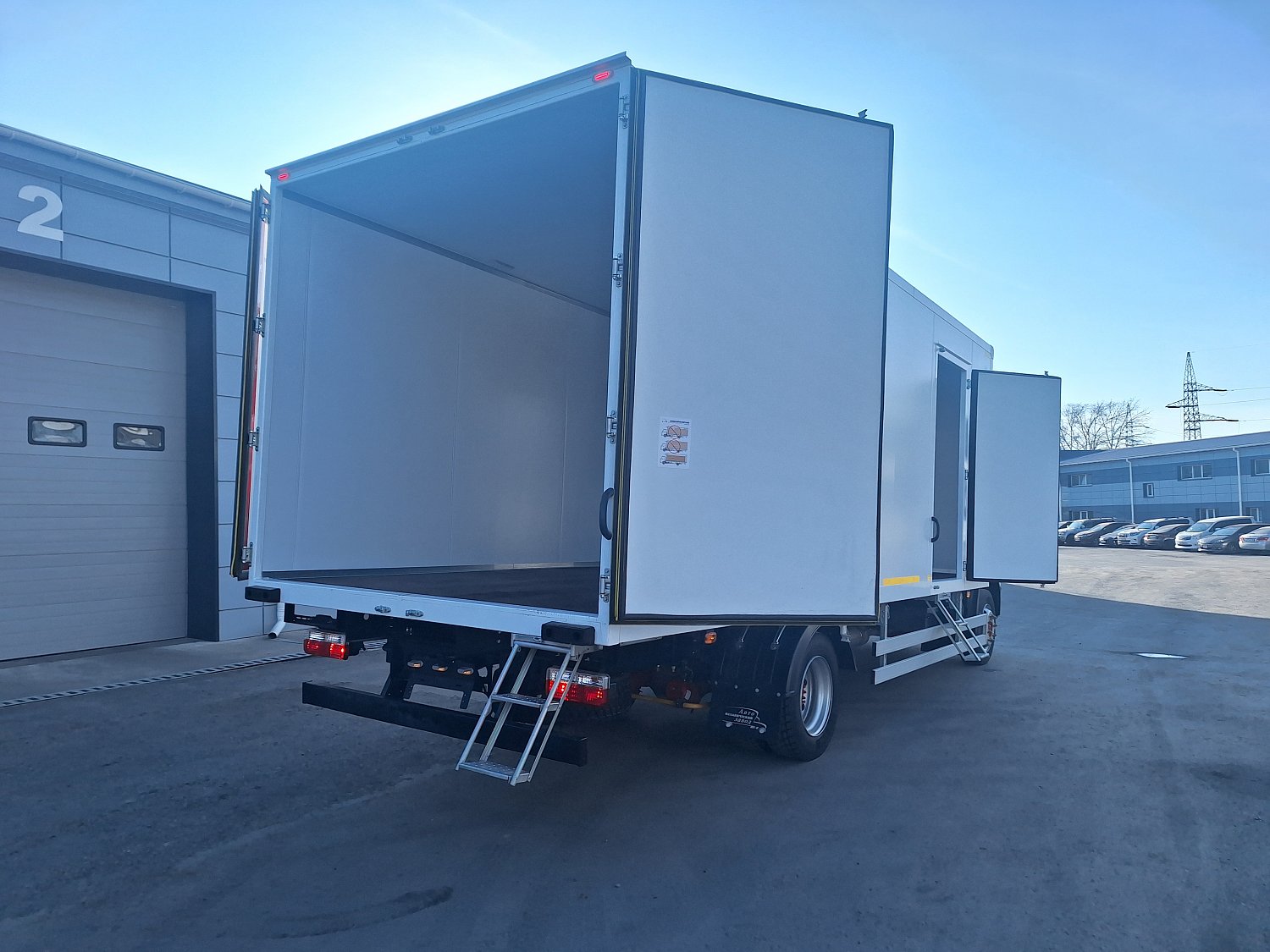 Промтоварный фургон C120N в наличии!