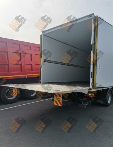 Изотермический фургон DongFeng C120L с аппарелью